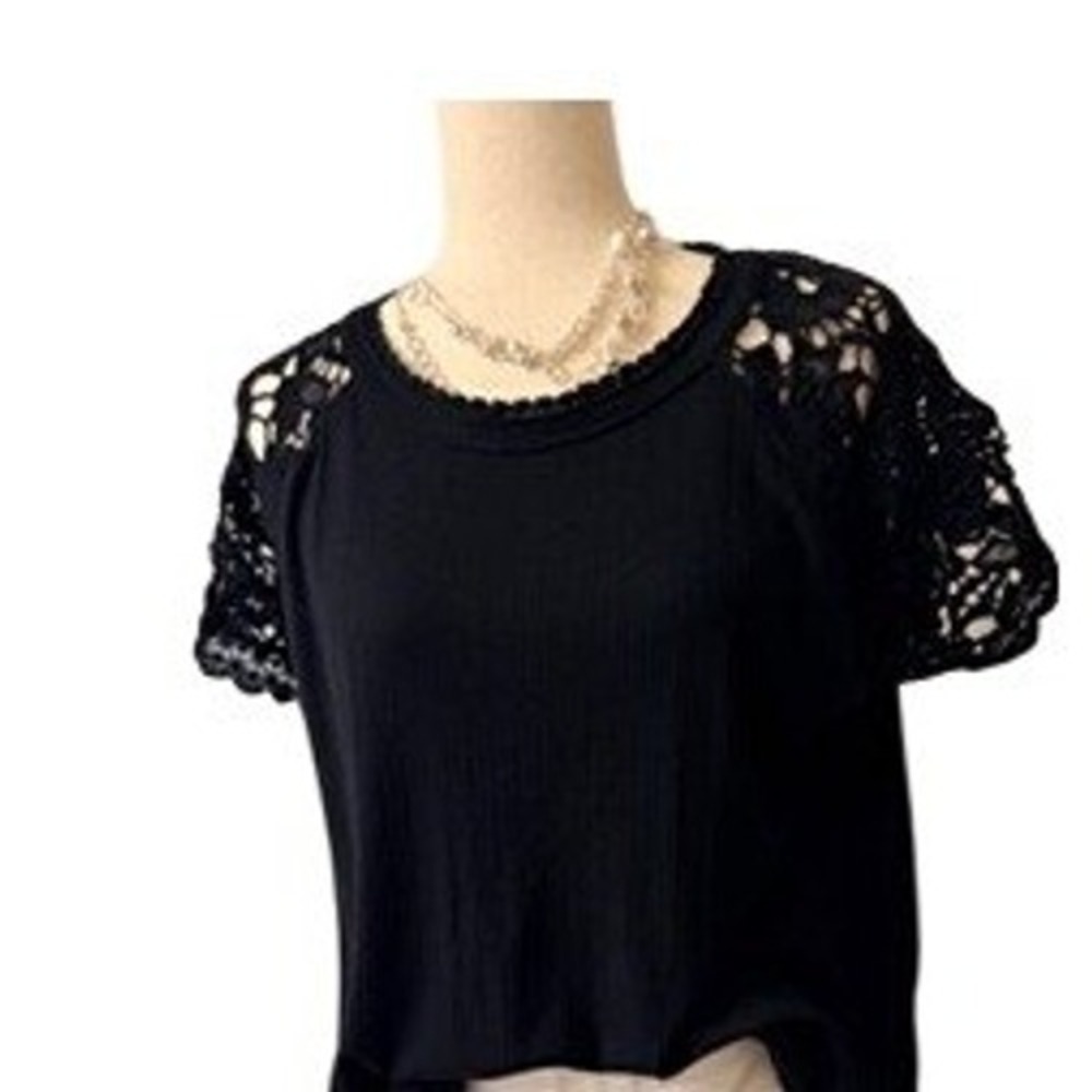 Torrid Black Top with Crochet Laced Sleeves‎ Size 1 (14/16) - Picture 4 of 12